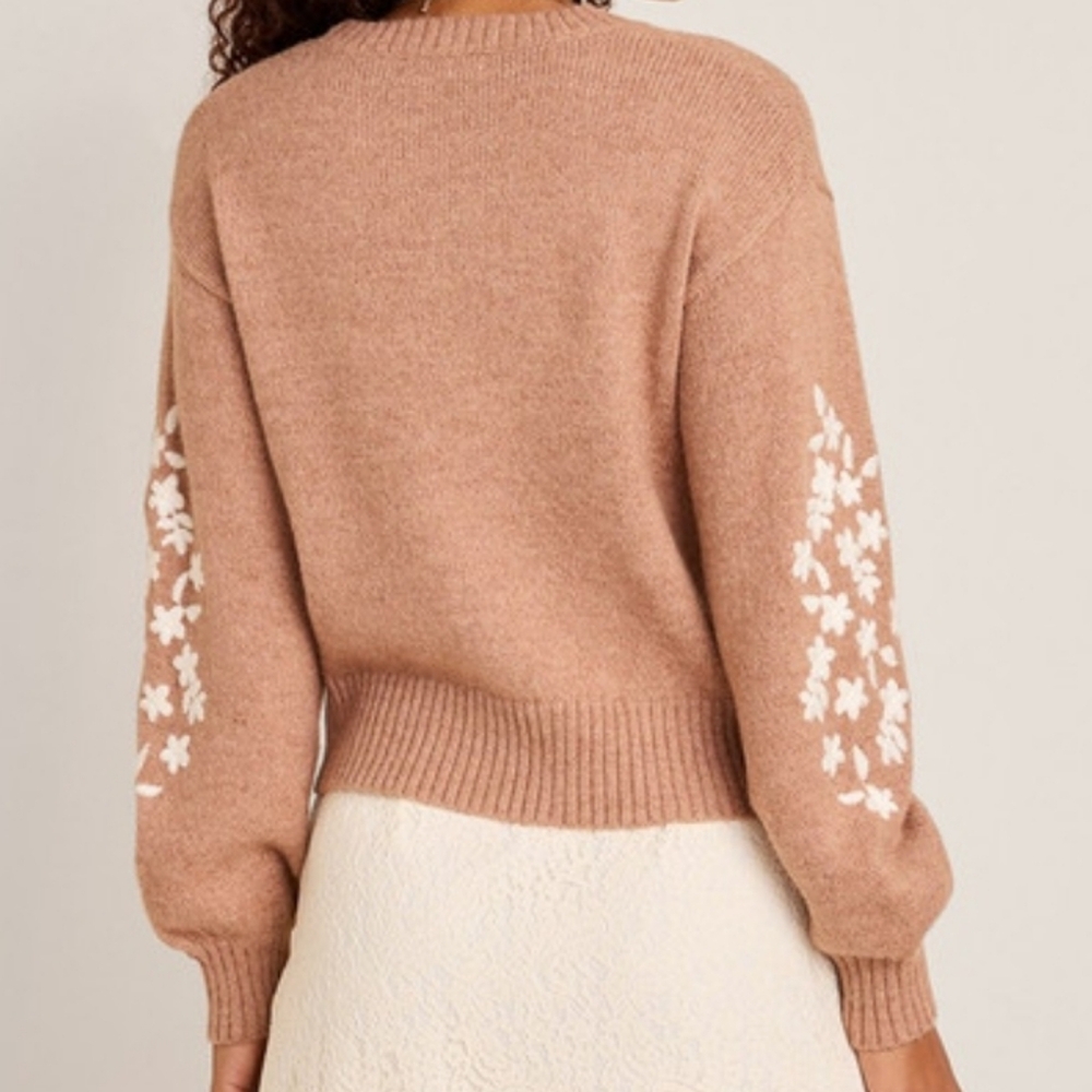 Francesca's Carry Sweater with White Floral Details - Picture 2 of 10